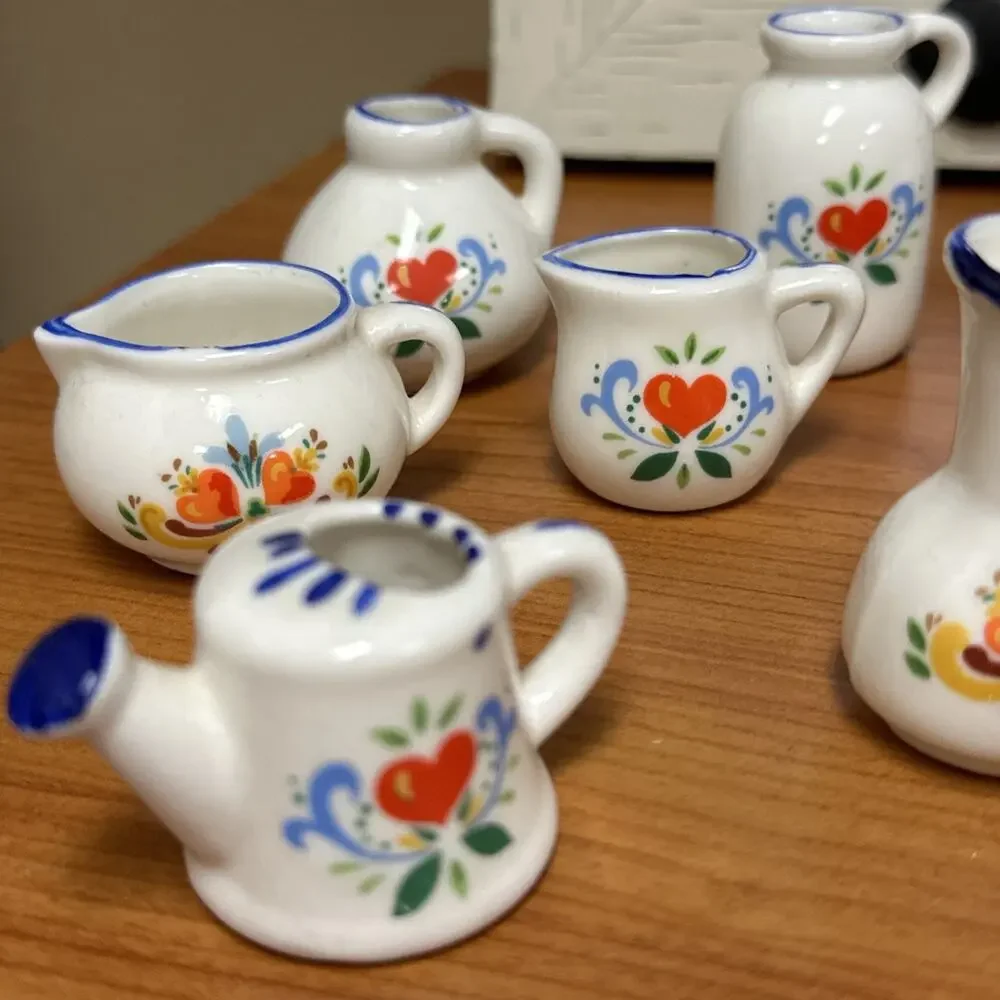 VTG Miniature Royal Doubles 2 Hearts Porcelain DesignerCeramic Mini Vase/Pitcher